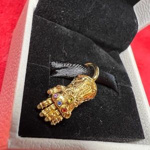 Authentic Marvel The Avengers Infinity Gauntlet Dangle Charm